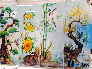 Tranh kính nghệ thuật treo tết